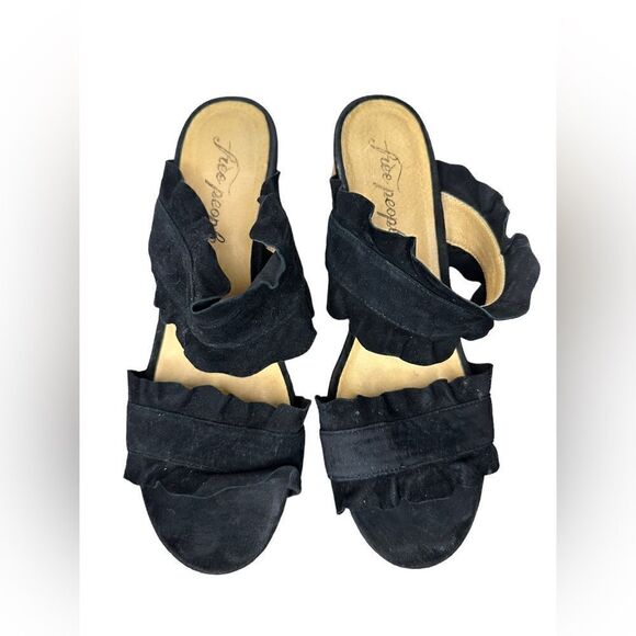 Free People Rosie Ruffle Black Suede Heels Size 39 (8.5) Block Heel - Picture 2 of 12